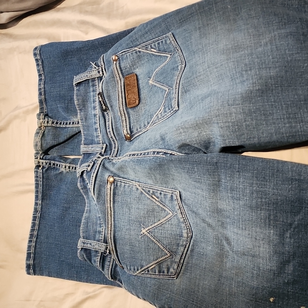 Wrangler - Picture 2 of 2